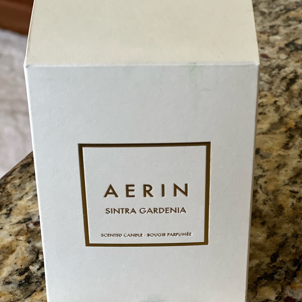 AERIN
SINTRA GARDENIA 9.5OZ CANDLE